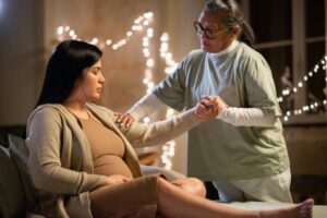 Safety Guidelines for Prenatal Massage in Dubai Homes