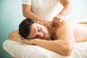 deep tissue massage for shoulder pain